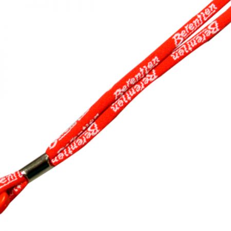 Плетеный шнурок для пропуска