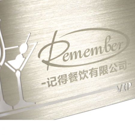 carta da visita in metallo effetto specchio