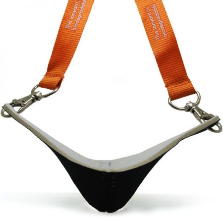 حامل قلادة كأس النبيذ