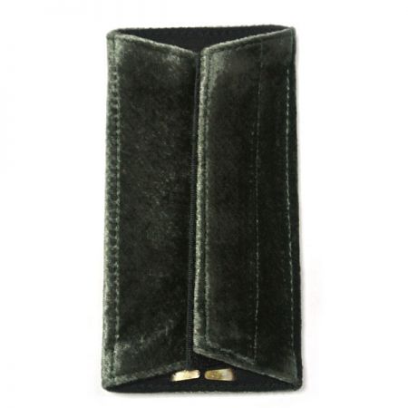 Huy hiệu và bảng vai kim loại