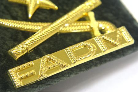 Épaulettes personnalisées avec logo en métal