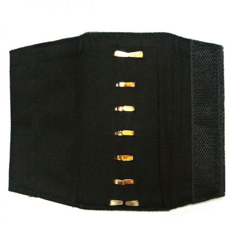 Huy hiệu tùy chỉnh với logo kim loại