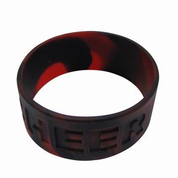 custom debossed logo wided silicone bands