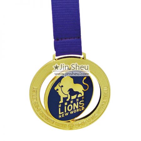 медаль с вращающимся львом