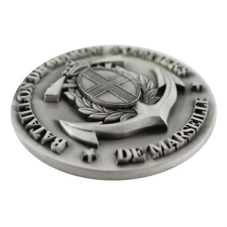 Metal mønt med emaljefarver - Farvet metal mønt