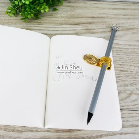 Federclip Stifthalter