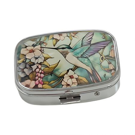 長方形の金属製ピルボックス