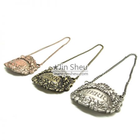 تسميات النبيذ ثلاثية الأبعاد من القصدير العتيقة