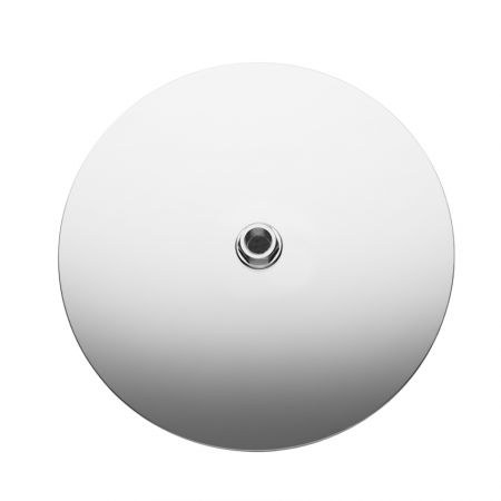 Góc nhìn phía sau của huy hiệu lưới mạ bóng với lớp mạ chrome sáng