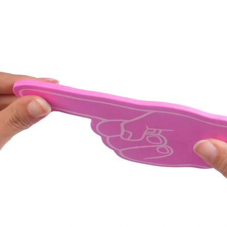 Góc nhìn bên của găng tay xốp số một