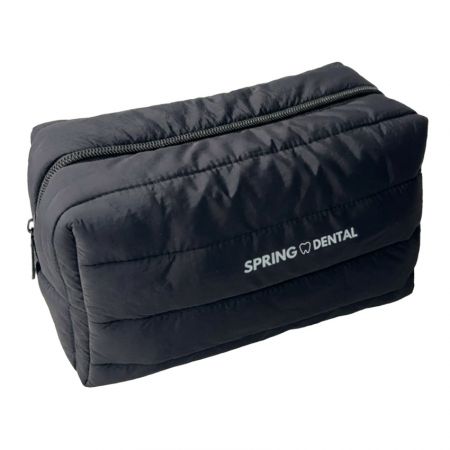 Черная косметичка с брендингом