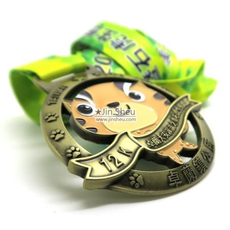 médailles sportives personnalisées pour enfants