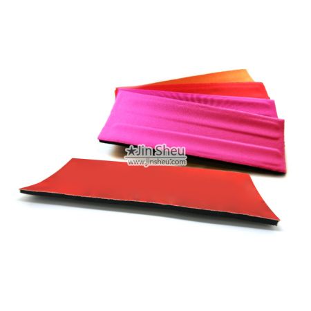 Pusty chłodzący pokrowiec na butelkę z opaską