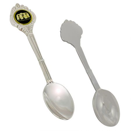 Front and back of our pre-designed souvenir spoon