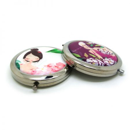 مرآة تجميل دائرية