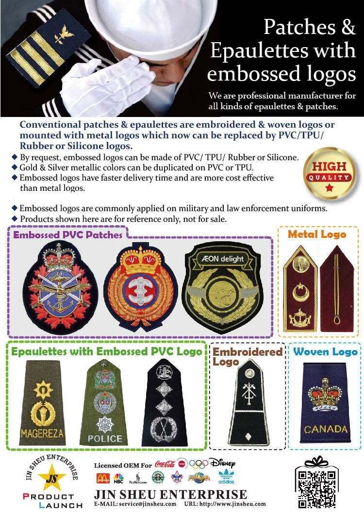 Emblemen en epauletten met verhoogde logo's