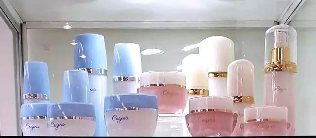 COSJAR's cosmetic container design