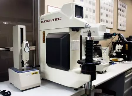 Rockwell Hardness Machine