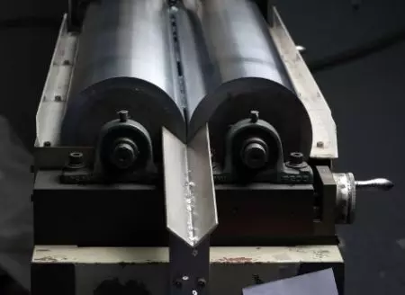 Roller Screener Machine