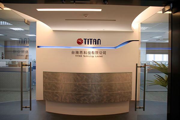 TITAN gründete die Kühlerindustrie und setzt die Entwicklung von Lösungen für die Belüftung von Wohnmobilen fort