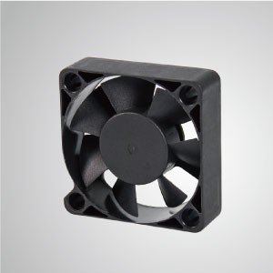 50mm x 50mm x 15mm Serisi DC Soğutma Fanı - TITAN- 50mm x 50mm x 15mm fanlı DC Soğutma Fanı, kullanıcının ihtiyacına yönelik çeşitli modeller sunar.