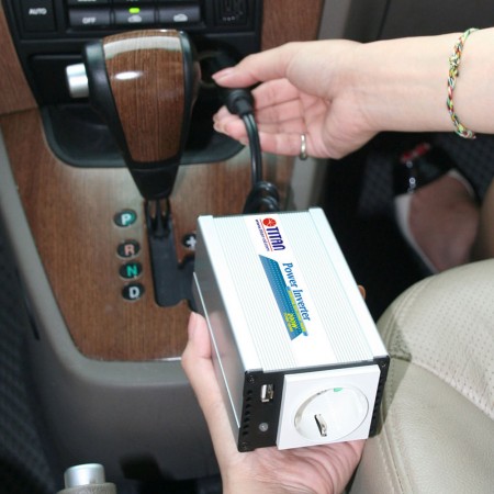 300W power inverter is sutible for laoptop power supply