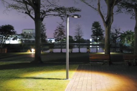 Lumière de jardin LED Nicola haute 30W - Lumière de jardin LED Nicola haute 30W Chaud