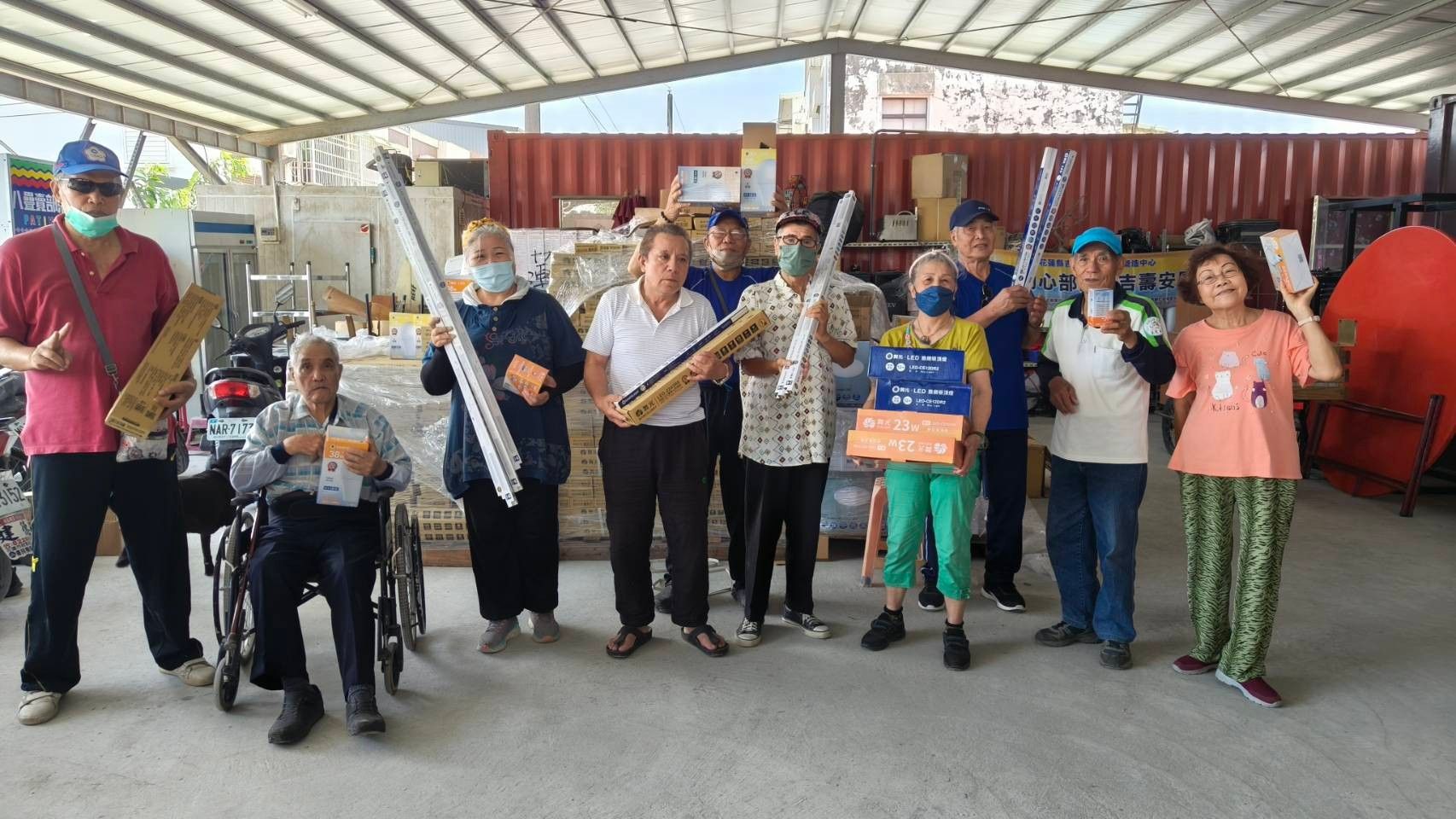 DANCELiGHTが指摘するように、「すべての親切な行為は違いを生むことができます。」DANCELiGHTは、誰もが手を差し伸べ、社会にもっと光と温かさをもたらすことを呼びかけています。