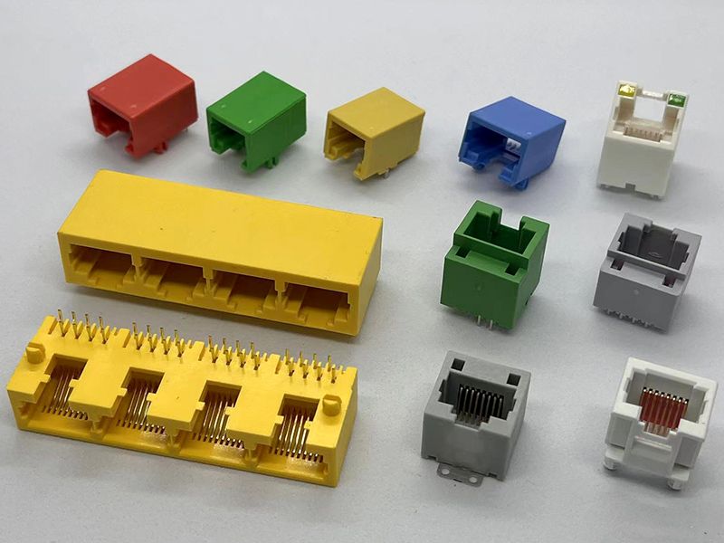 RJ45コネクタ