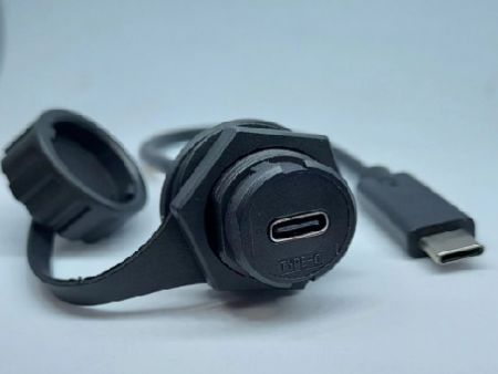 Bajonett-Wasserdichte USB Type-C Steckdose mit Kabel und Stecker - Bajonett-Wasserdicht-USB-Type-C-Steckdose-mit-Kabel-und-Stecker