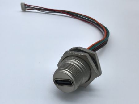 M12 USB Type-Cメスコネクタ（ワイヤーハーネス付き） - M12-USB-Type-C-Female-Connector-with-Wire-Harness