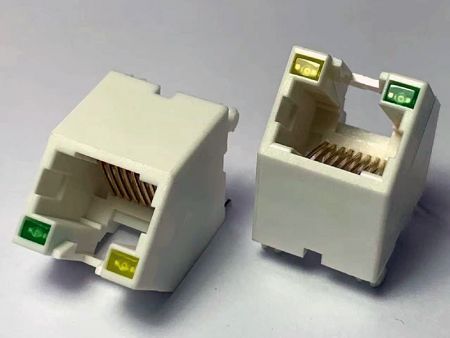 RJ45-Stecker mit 45-Grad-Winkel ungeschirmt mit LED - RJ45 45-Grad-Buchse RJ45-Stecker J045U mit LED