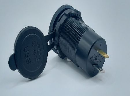 Caricabatterie Dual USB 3.0A+Type-C Impermeabile con Copertura-65w(Vista laterale)