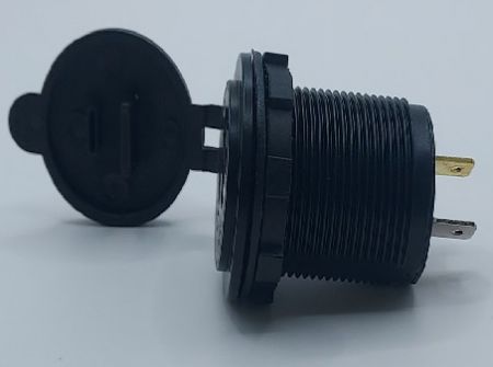 Caricabatterie Dual USB 3.0A+Type-C Impermeabile con Copertura (Vista laterale)