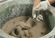 proces odlewania metodą traconą krok 8 - tynkowanie ceramiczne