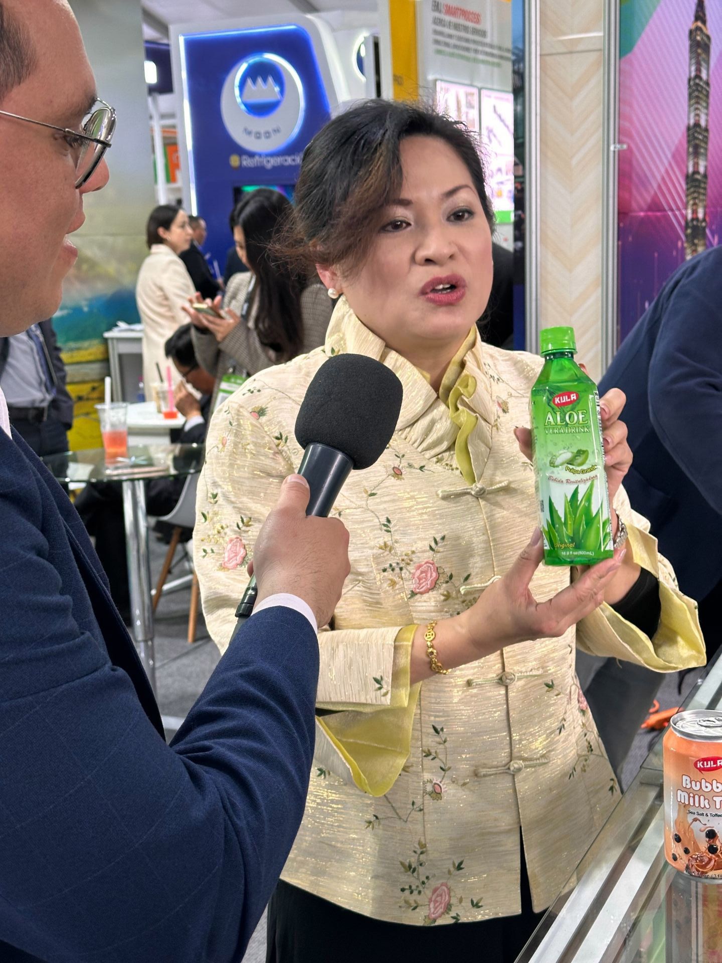 La bebida de aloe vera y el té de burbujas KULA se presentan en la Exposición Internacional de Alimentos de Perú 2024.