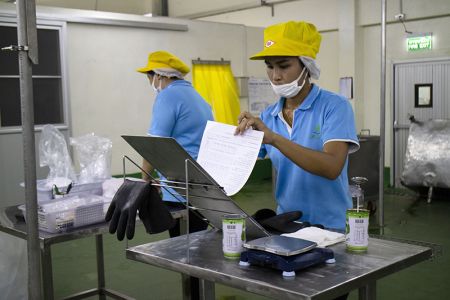 產品完成後都需經品管核可才能出貨