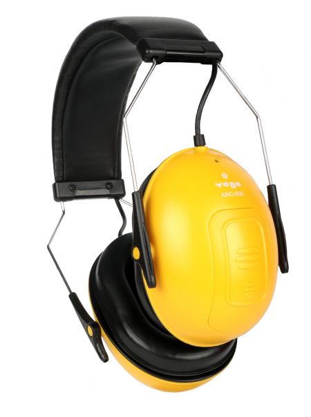 The headset features hybrid active noise-cancellation technology, effectively reducing environmental sounds.