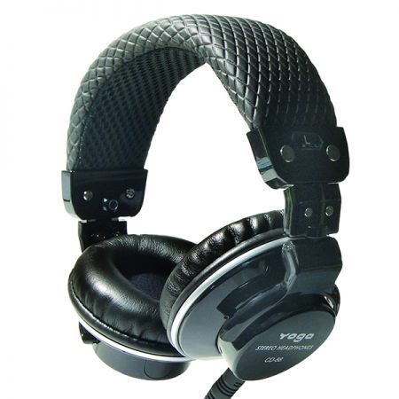 A DJ headphone with deep bass