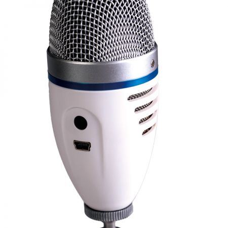 Plug-and-play microphone requiring no driver installation.