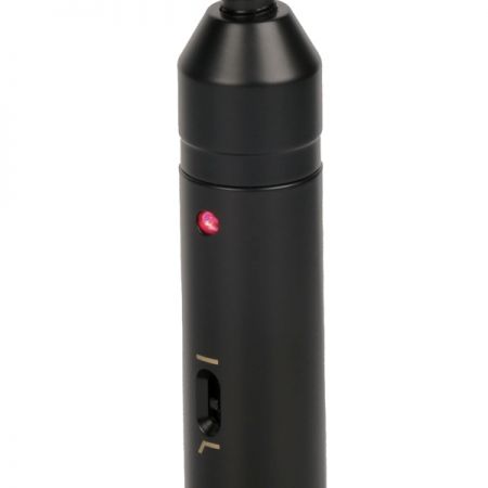 Задняя часть гусеничного микрофона имеет индикатор включения и кнопку низких частот для удобного управления и эксплуатации