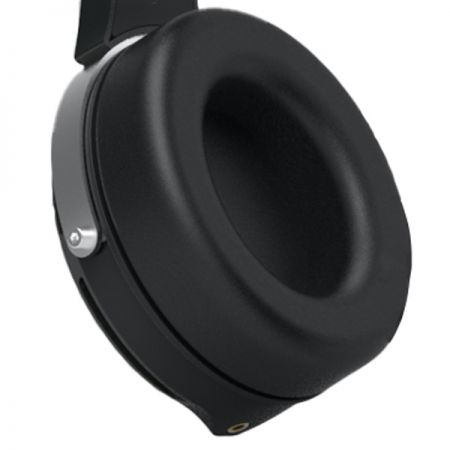 柔らかいメモリーフォームがリスニング体験の快適さを高めます。