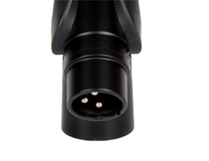 Оборудованный стандартным 3-контактным разъемом XLR, обеспечивающим пользователям удобный способ легко подключать или отключать микрофон по мере необходимости.