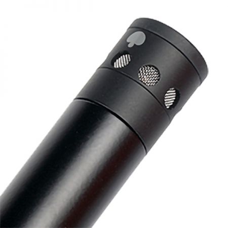 機身正面設計採用超心型指向收音,專注捕捉聲音細節