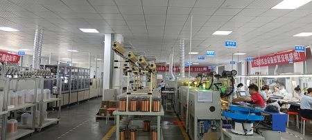 Automatisierter Produktionsbereich (Transformator) im 3. Stock
