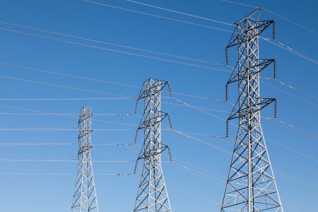 昇頻工業級長距PoE供電延伸800公尺網路邊界  助電廠打造穩定監控系統 (圖片來源:FREEPIK)