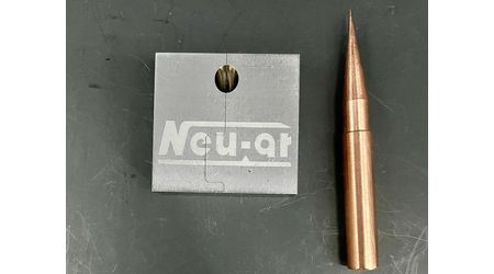 inclined injection holes (sprue gate) can also be directly EDM-machined to achieve a mirror-like surface finish.