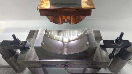 Large-Area Goggle Mold EDM Case Study - Large-area EDM-finished goggle mold with a uniformly processed surface achieving VDI 15 quality.