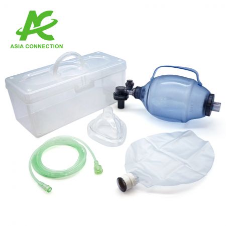 يتضمن مجموعة جهاز تنفس اصطناعي يدوي قابل للتصرف للبالغين مع مقبض قناعًا وصمام مريض وكيس تنفس وكيس خزان وأنبوب أكسجين.