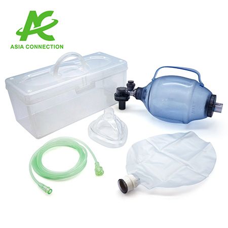 Un conjunto de resucitador manual desechable para adultos BVM con mango incluye una máscara, una válvula para el paciente, una bolsa de resucitación, una bolsa de reserva y un tubo de oxígeno.